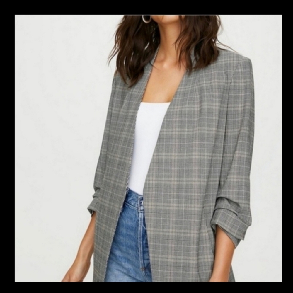 Aritzia Gray Plaid Blazer